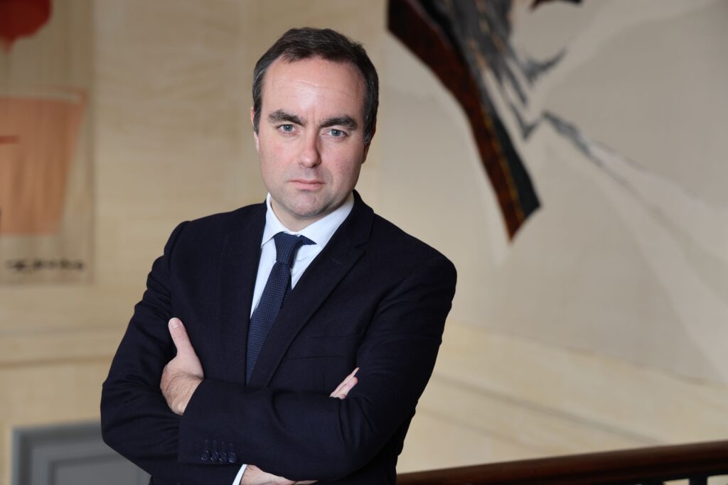 France : les raisons de la nomination de Sébastien Lecornu au poste de ...